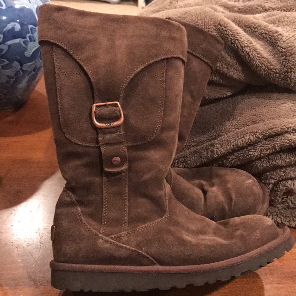 UGG BOOTS